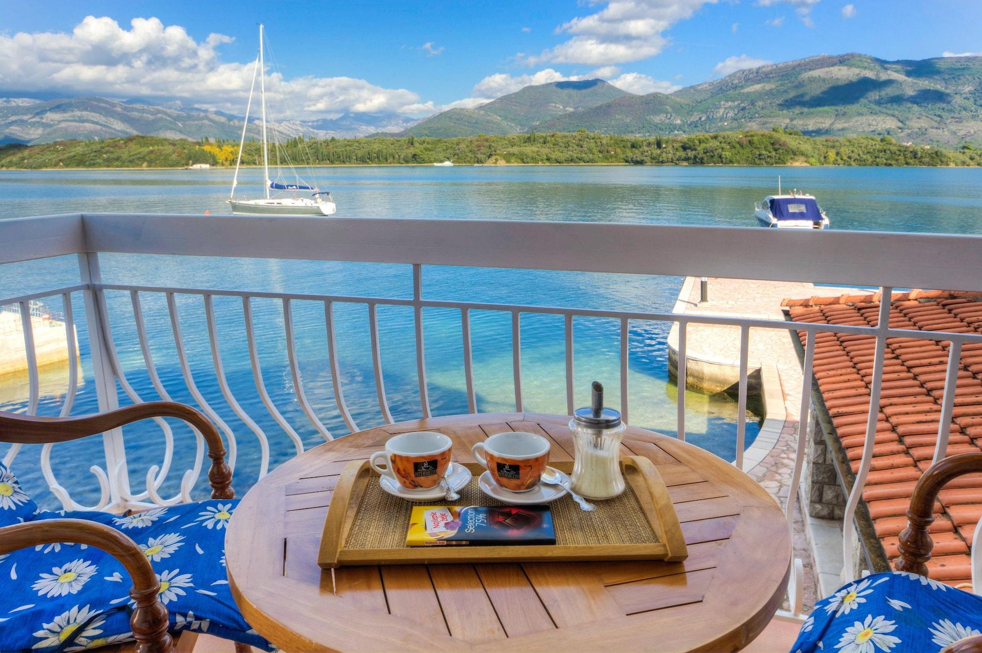 Apart-Hotel Villa Lav Nova Pec Zewnętrze zdjęcie